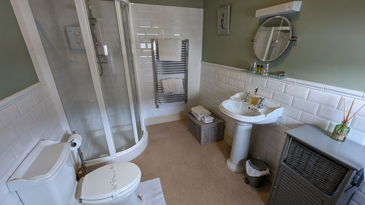 One of the light, airy en suites at The Salisbury